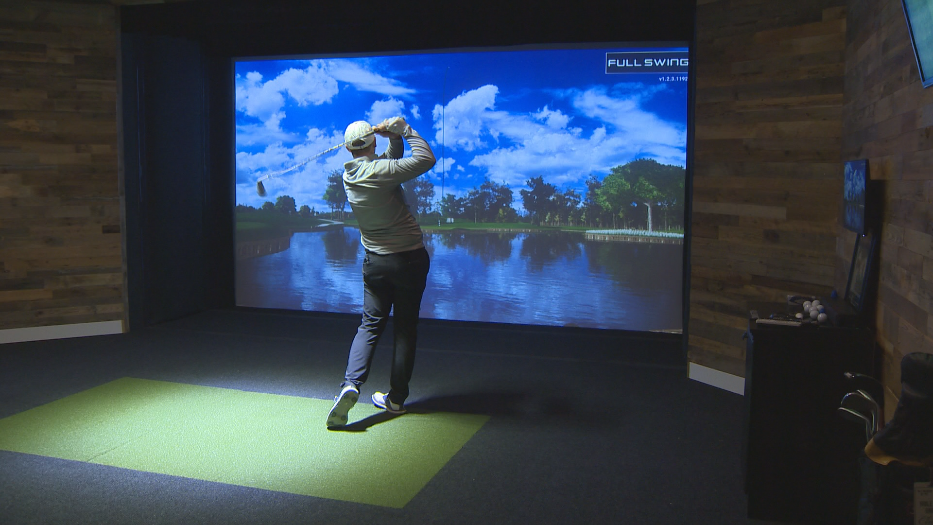 Under Par Golf simulator at Place 400